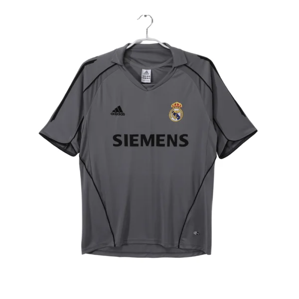 Real Madrid Retro 3de Shirt 2005/06